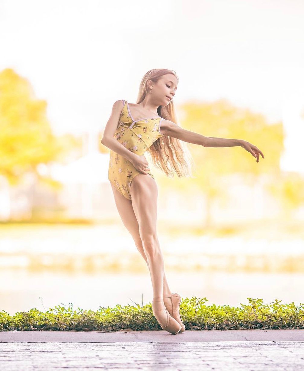 Emma Jane @emmasiasballetgirl
